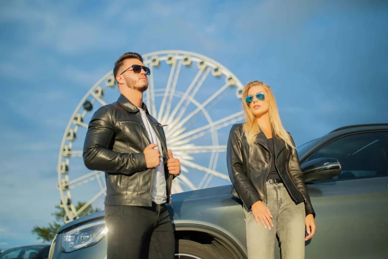 Jak kurtka do szerokich spodni może odmienić Twój styl?