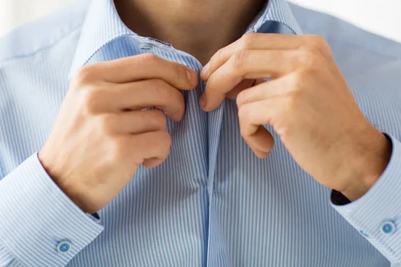Na którą stronę zapina się męska koszula? Odkryj tajemnice stylu