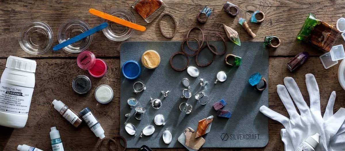 Gdzie kupić żywicę do biżuterii? Sprawdź najlepsze oferty online