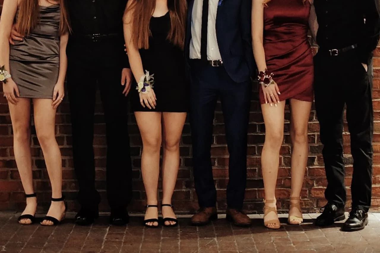 Jakie buty na bal ósmoklasisty, aby uniknąć bólu i wyglądać stylowo