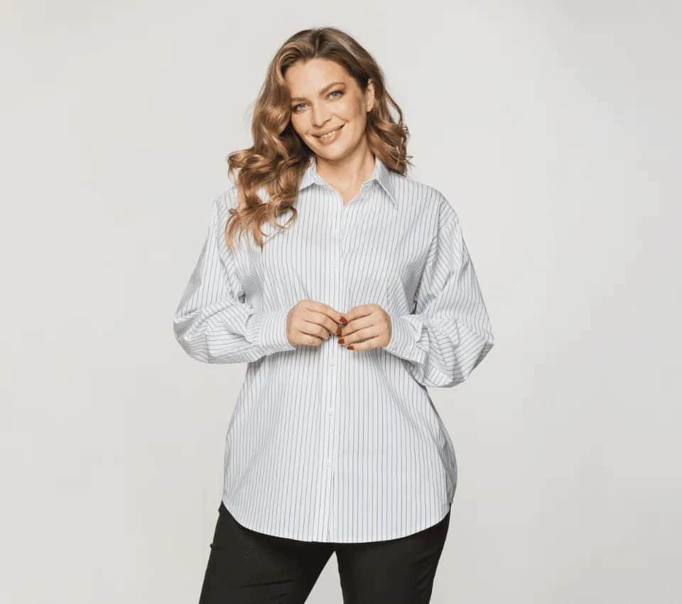 Jak nosić koszule damską do spodni, aby wyglądać stylowo i modnie