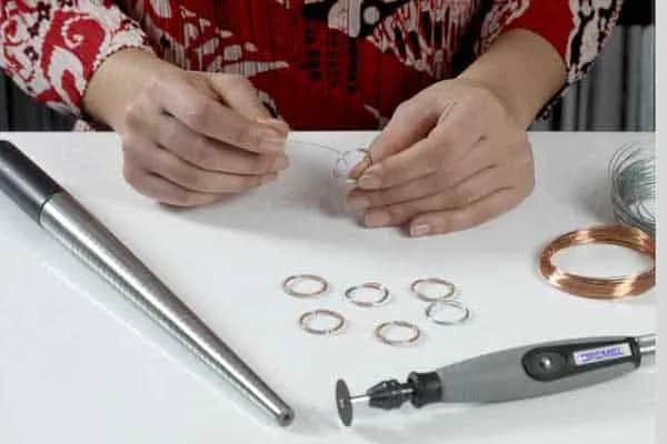 Jak zrobić biżuterię ekologiczną - proste i kreatywne projekty DIY