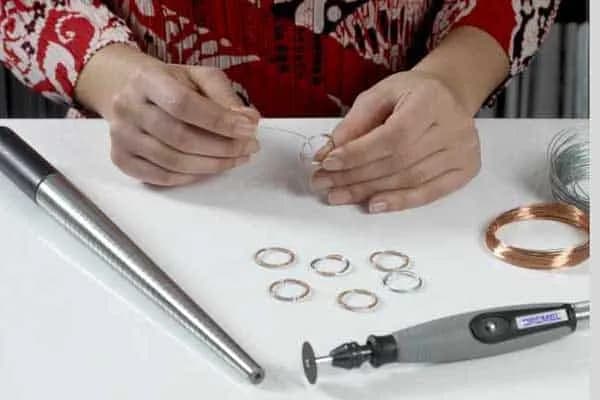 Jak zrobić biżuterię ekologiczną - proste i kreatywne projekty DIY