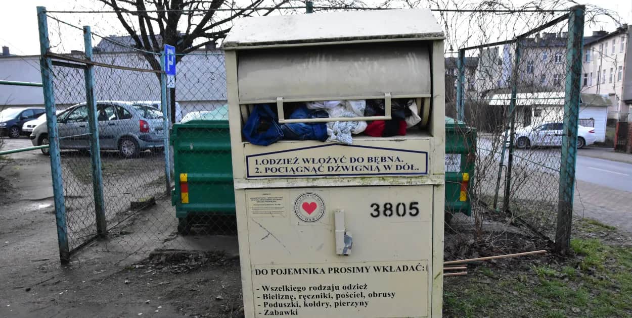 Gdzie wyrzucać ubrania i buty? Sprawdź nowe przepisy i miejsca
